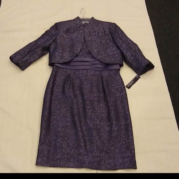 ποΈ Purple Metallic Dress and Jacket - Picture 5 of 15